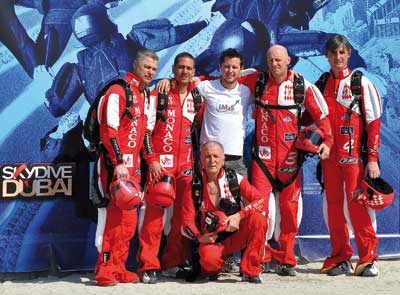 monaco-parachute-team-dubai-2011