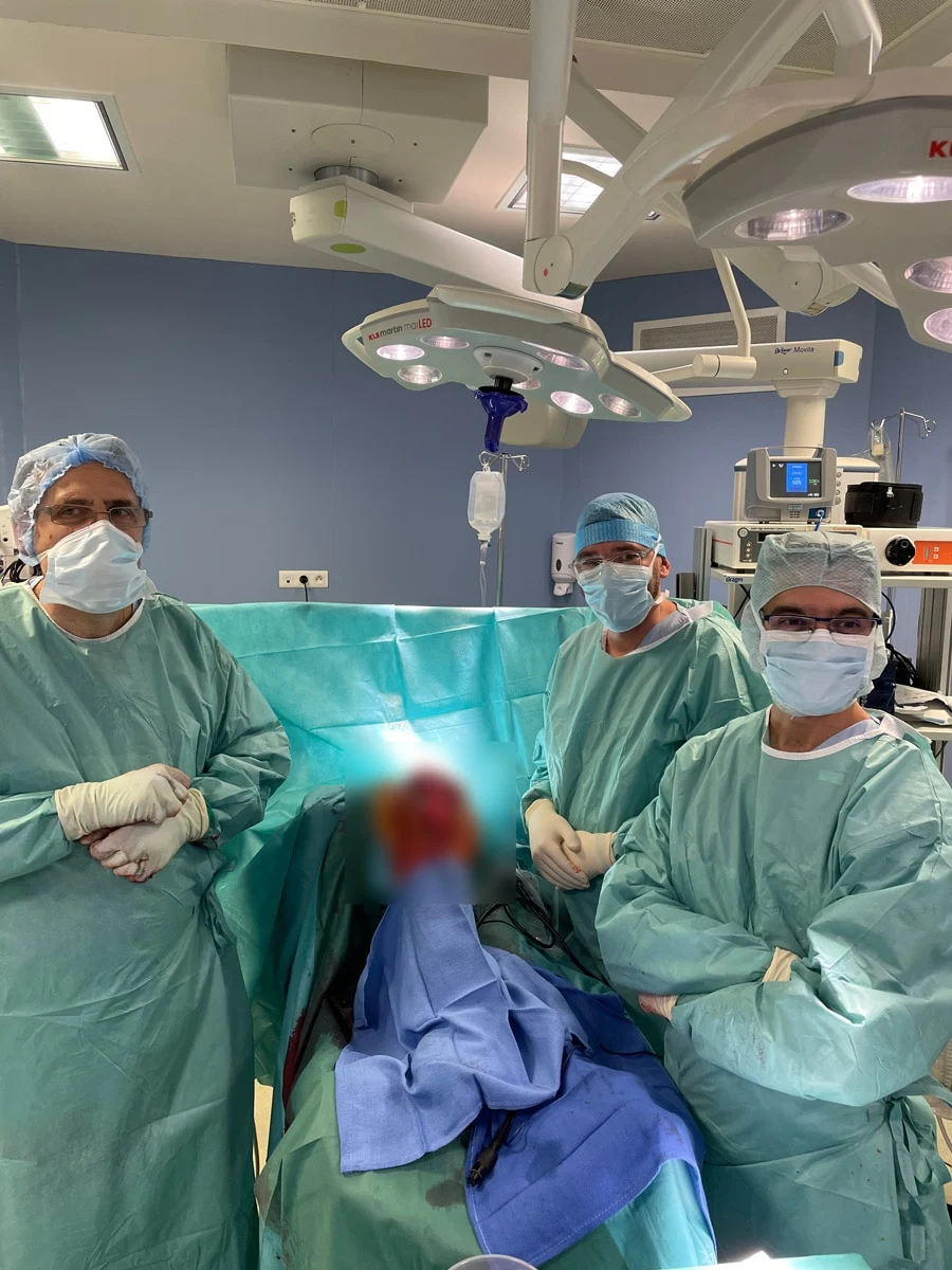 Dr Schlatterer et Dr d’Ollonne – chirurgie allogreffe genou Dr Schlatterer et Dr d'Ollonne - chirurgie allogreffe genou